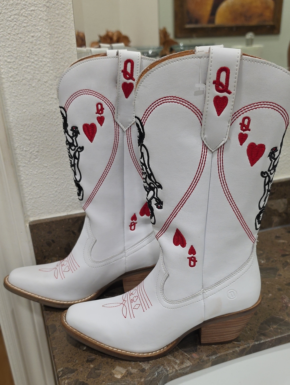 Dingo Women's Queen of Hearts Western Boots - Snip Toe